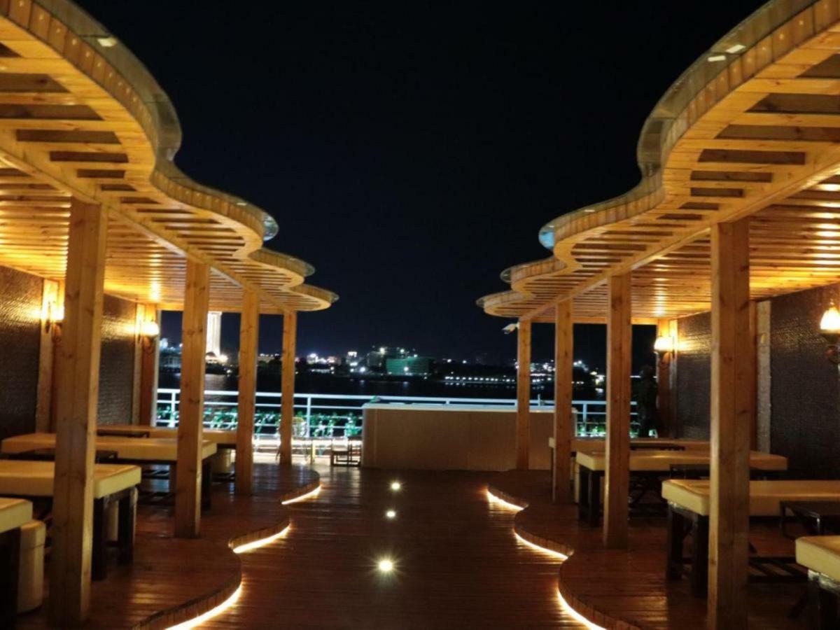 JWM Hotel&Casino Sihanoukville Esterno foto