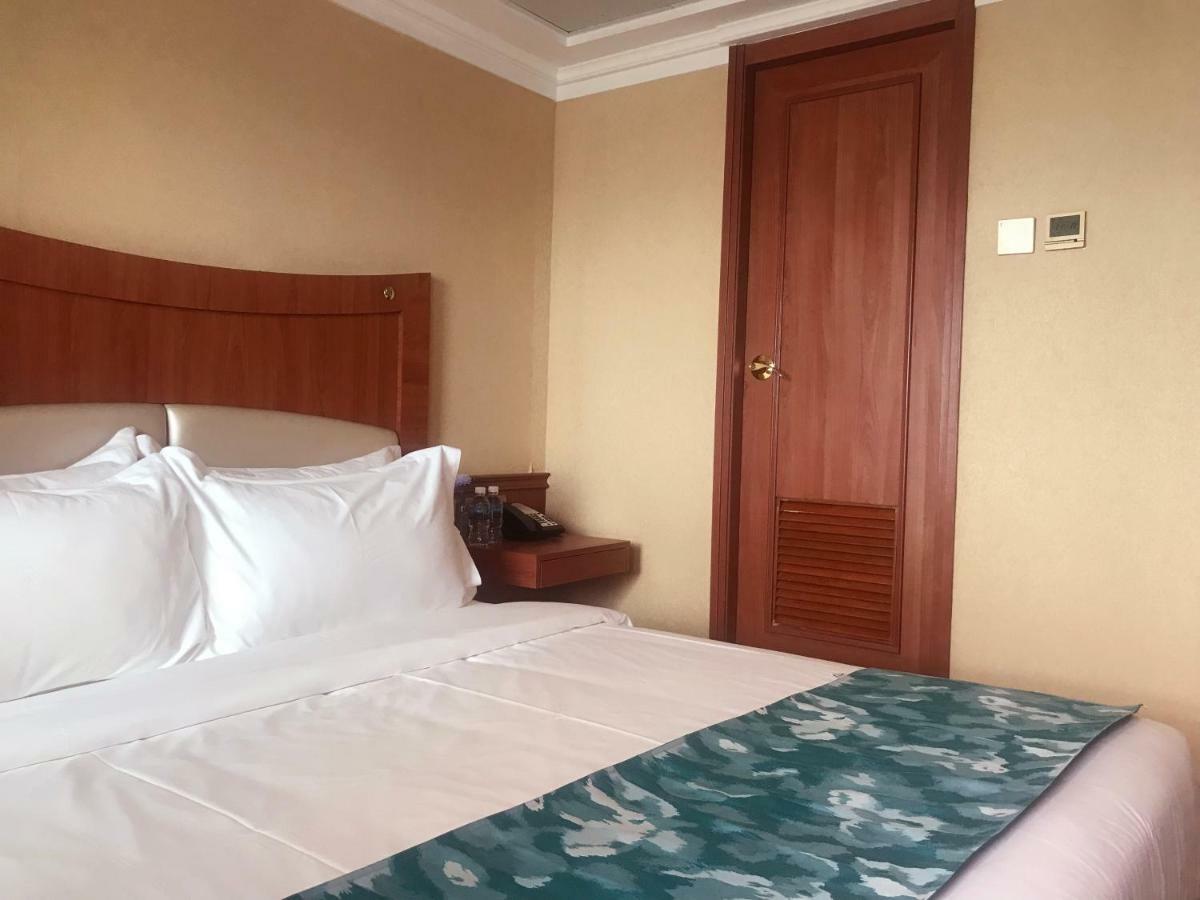 JWM Hotel&Casino Sihanoukville Esterno foto